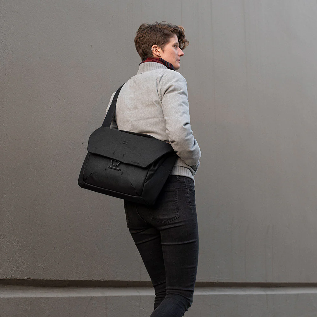 Everyday Messenger | 13L | Black - Image 9